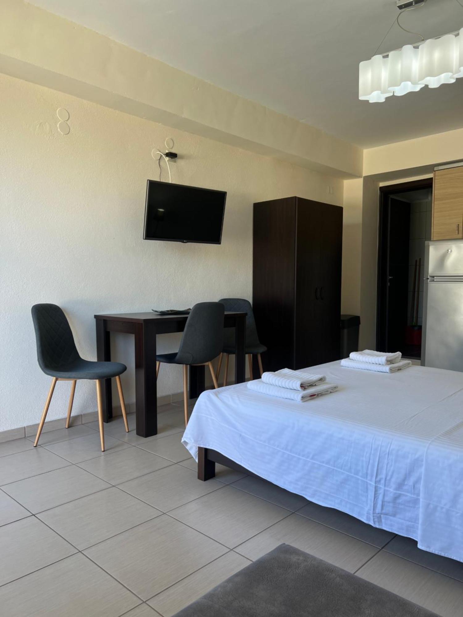 Bivas Apartments タソス エクステリア 写真